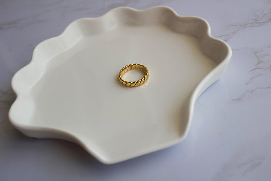 Twist Band Ring