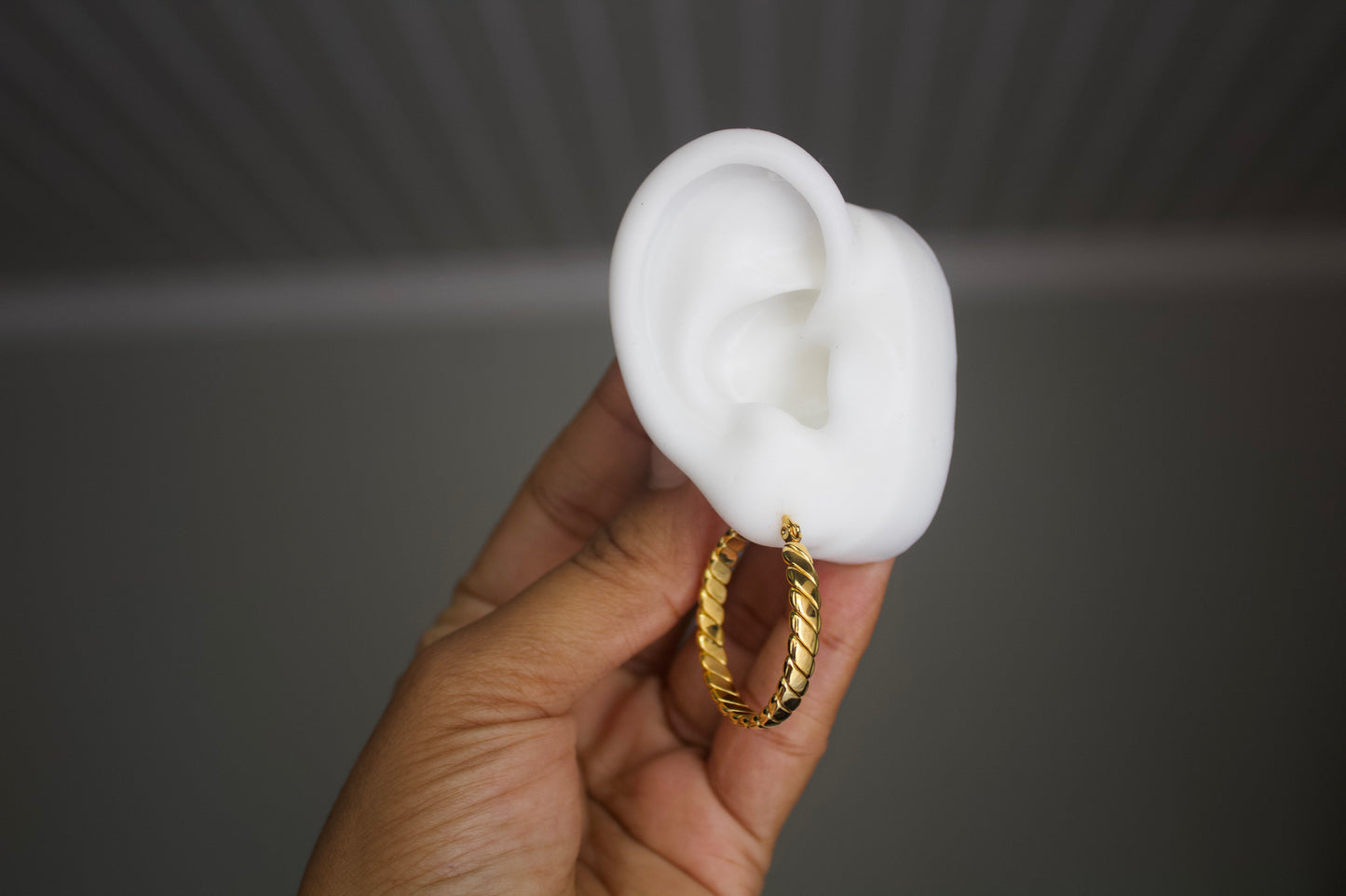 Twist Hoops